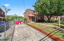 116 E TAYLOR RUN Parkway, ALEXANDRIA, VA 22314