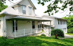 111 W 8th Street, Galena, MO 65656