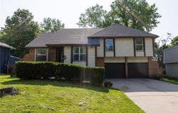 7207 N Woodland Avenue, Kansas City, MO 64118
