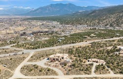 Paseo del Canon E, Taos, NM 87571