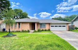 6703 Rustling Oaks Trl, Austin, TX 78759