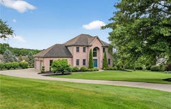 128 Alana Dr, PA 16056