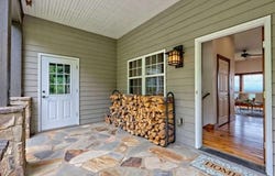 990 Hickory Nut Mountain Road, Tallulah Falls, GA 30573