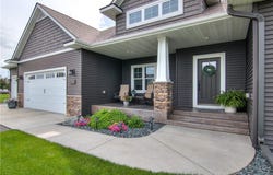 4754 S Oakwood Hills Parkway, Eau Claire, WI 54701