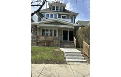 2560 N 41st St, Milwaukee, WI 53210