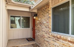 8216 Summer Side Dr, Austin, TX 78759