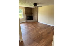 915 Dogwood Ln, Paintsville, KY 41240
