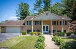 10813 WILCOX DRIVE, WILLIAMSPORT, MD 21795