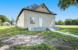 613 E Ninth Street, Pittsburg, KS 66762