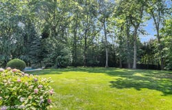 1 Van Circle, Rumson, NJ 07760