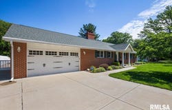 2159 CHERRY Road, Springfield, IL 62704
