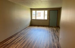 4512 Ridgewood Road E, Springfield, OH 45503