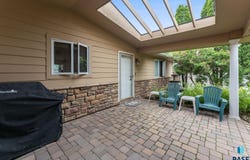 2704 S Western Ave, Sioux Falls, SD 57105