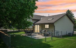 434 Glen View Ct, Slinger, WI 53086