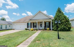 109 Harmony, Bonaire, GA 31005