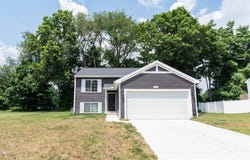 5147 Lake Pines Court, Vicksburg, MI 49097