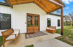 1075 First Rd, Diana, TX 75640