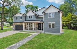 492 Oaktree Rd, Oradell Boro, NJ 07649-1316
