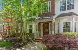 60 Forest Drive, Piscataway, NJ 08854