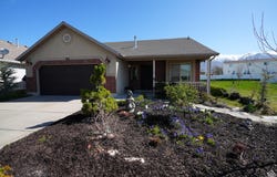 742 N STONNE, Kaysville, UT 84037