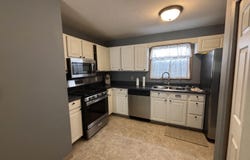 2405 Grom Drive, Springfield, IL 62707
