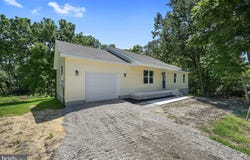 613 W 8TH ST, LAUREL, DE 19956