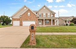 980 Carnegie Knolls Drive, O'Fallon, IL 62269