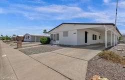 2241 N NICKLAUS Drive, Mesa, AZ 85215
