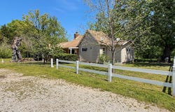 4187 E State Highway Cc, Fair Grove, MO 65648
