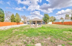421 Las Lomas Dr, Elgin, TX 78621