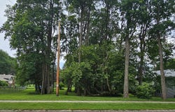 2411 W Memorial Drive, Janesville, WI 53548