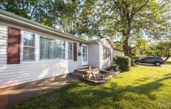 304 Monroe Street, Cuba, MO 65453