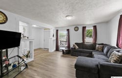 2513 S 10th Street, Lincoln, NE 68502