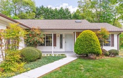 15 Cove Crossing Rd, Franklin, NC 28734