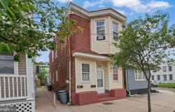 702 MARKET STREET, GLOUCESTER CITY, NJ 08030