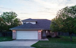 10 Saul ST, Lampasas, TX 76550