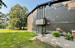 60 Lausanne Ct, Lake Geneva, WI 53147