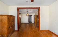811 1st Avenue, Troy, NY 12182