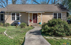 206 W Trinity Street, Victoria, TX 77901