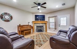 402 E Main Street, Tioga, TX 76271
