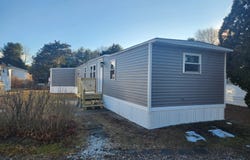 3 Fourth Avenue, Pocasset, MA 02559