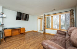 811 Burr Oaks Drive, West Des Moines, IA 50266