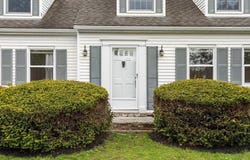 289 Sterling Rd, Lancaster, MA 01523