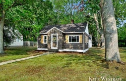 403 136th Avenue, Holland, MI 49424