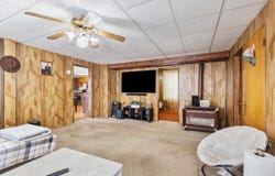 1314 S 10th St, Manitowoc, WI 54220