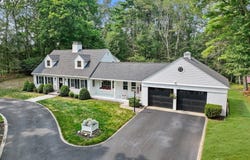 211 Circuit St, Hanover, MA 02339