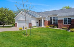 923 W WINDTREE Drive, APPLETON, WI 54914