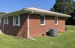 812 Memorial Drive, PARIS, TN 38242