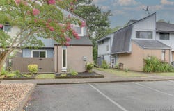 164  Lake One Dr, Hampton, VA 23666
