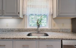 44 West St, Pepperell, MA 01463
